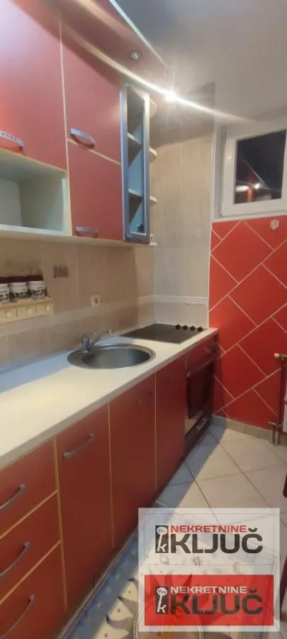 Izdavanje, dvosoban stan, 52m², Sajmište, Novi Sad