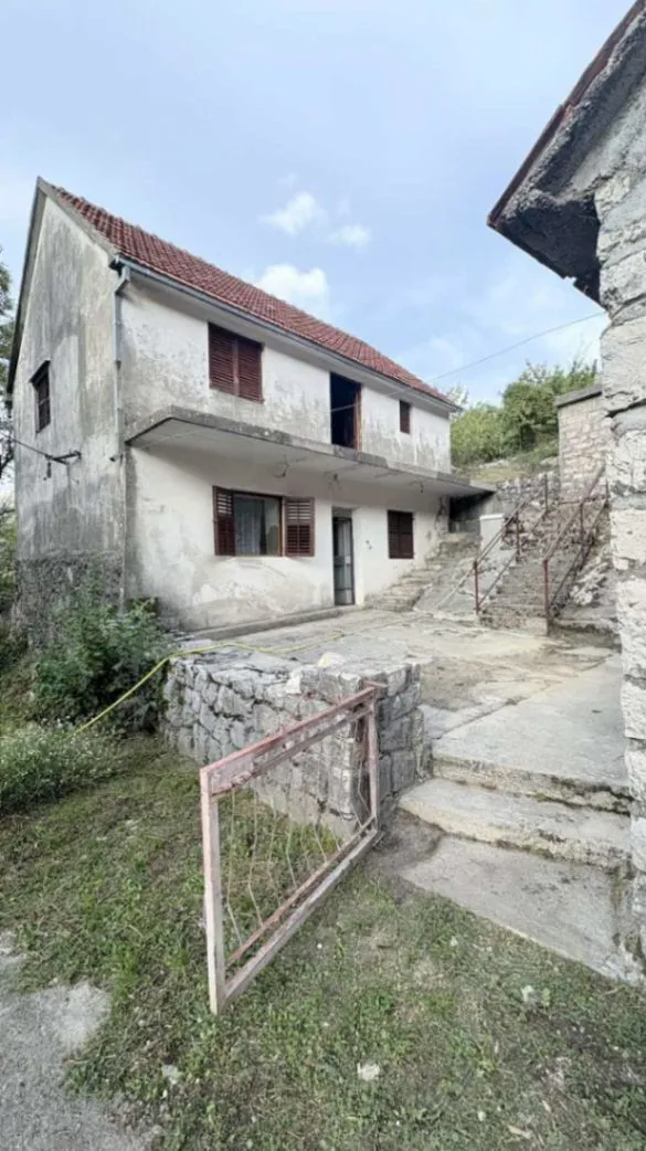 Prodaja, kuća, 117m², Njeguši, Cetinje