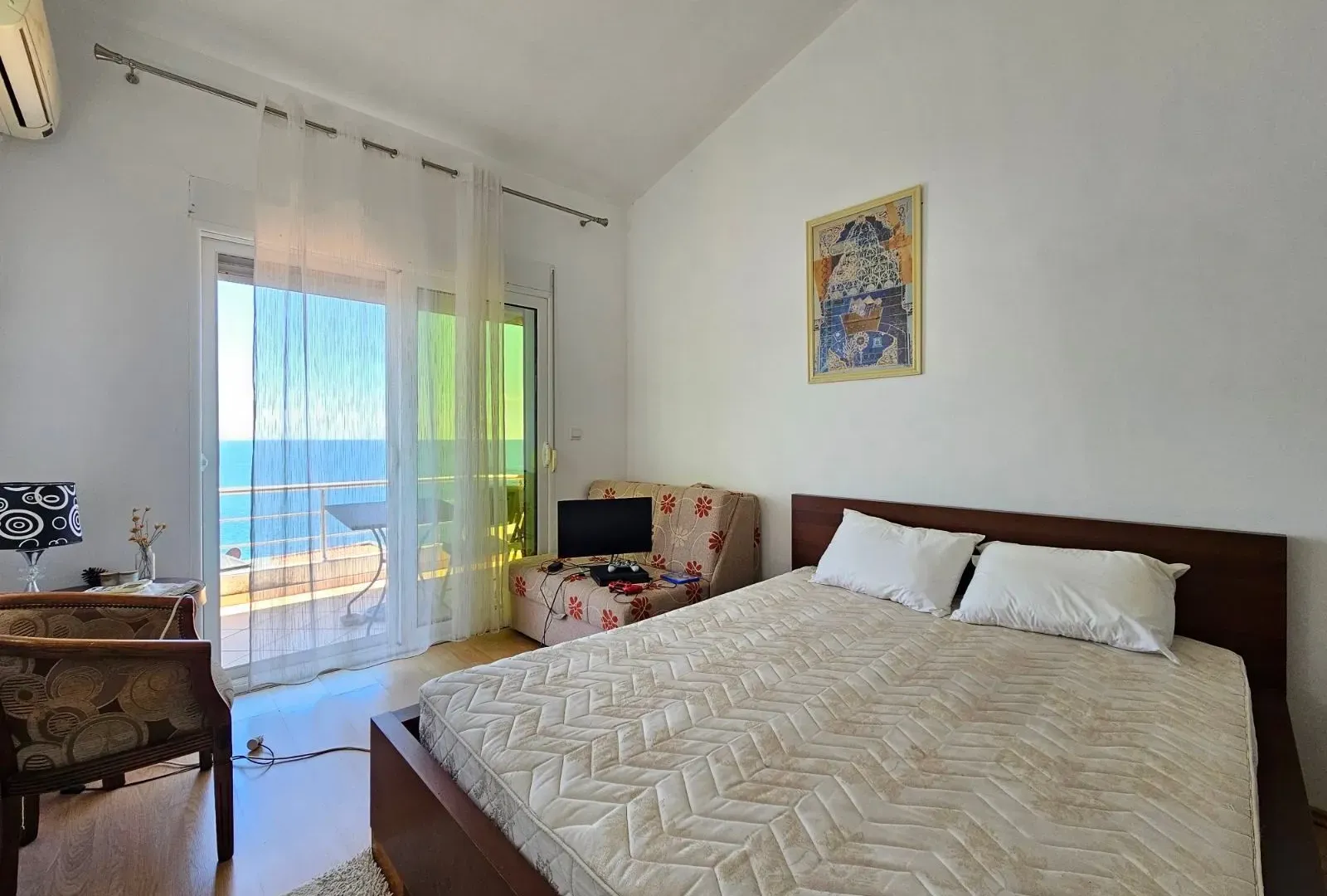 Izdavanje, kuća, 180m², Dobre Vode, Bar