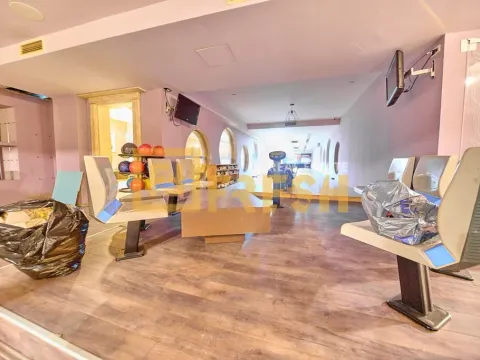 Prodaja, poslovni prostor, 1343m², Centar, Podgorica - image 19