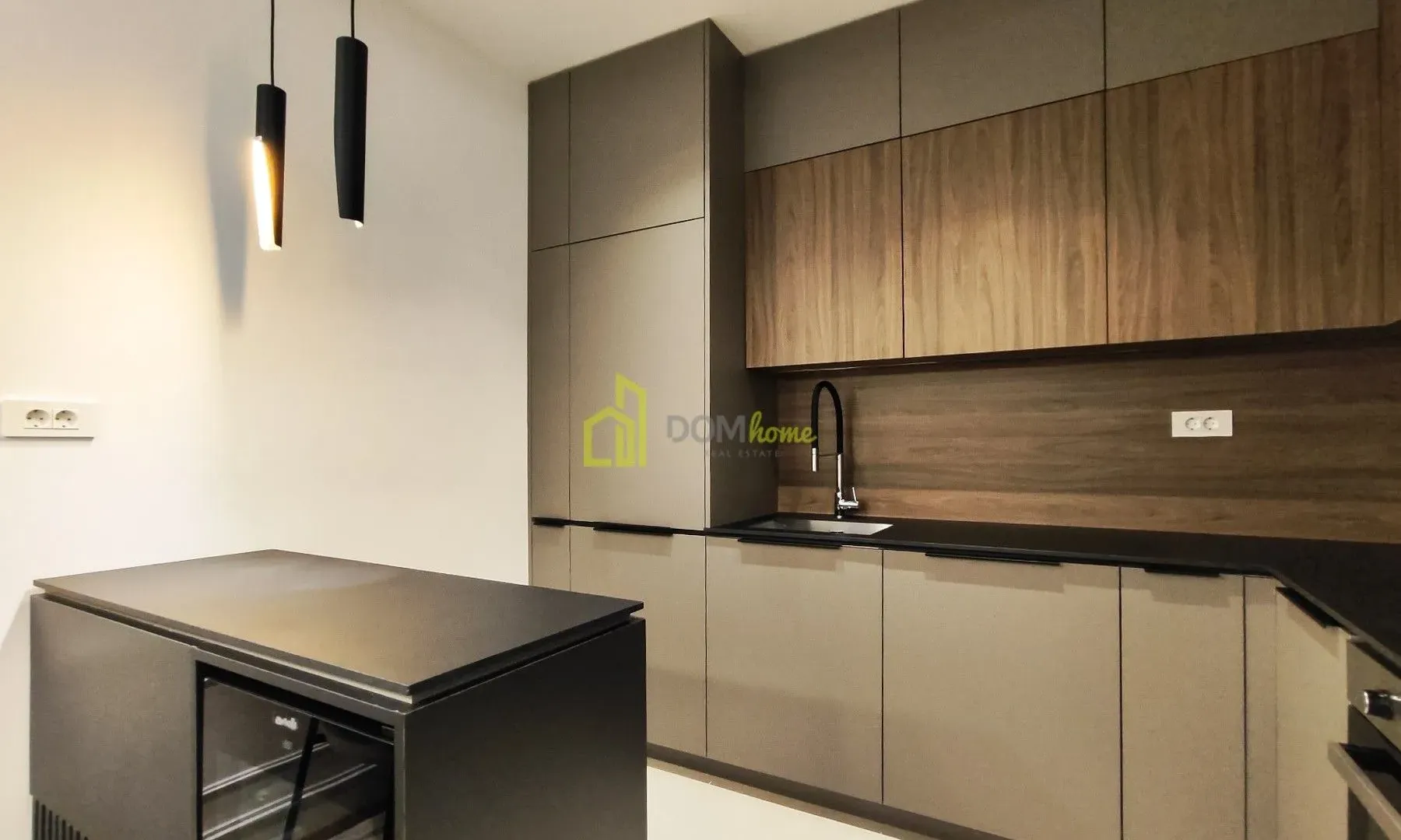 Izdavanje, dvosoban stan, 70m², New City, Podgorica