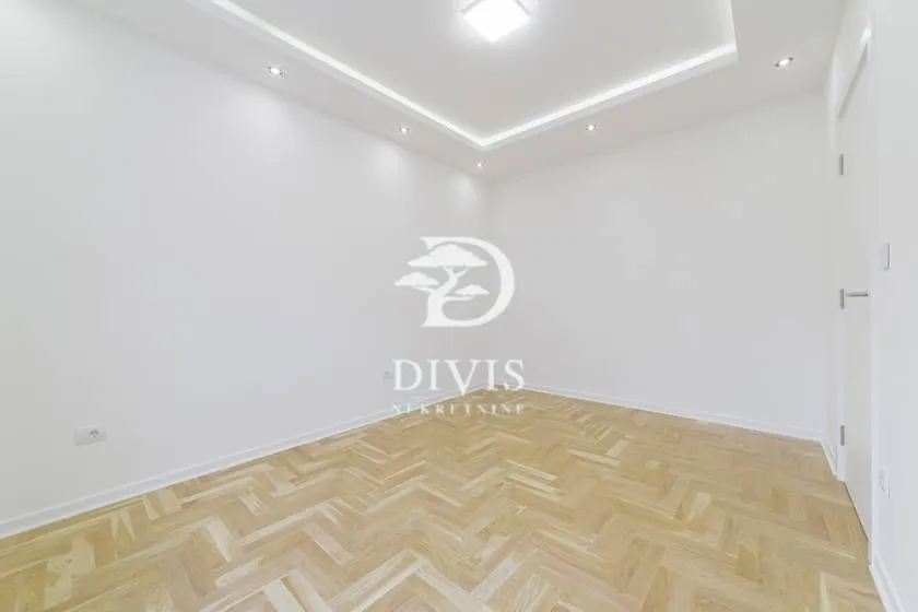 Sale, four bedroom apartment, 80m², Vračar Sve Podlokacije, Beograd