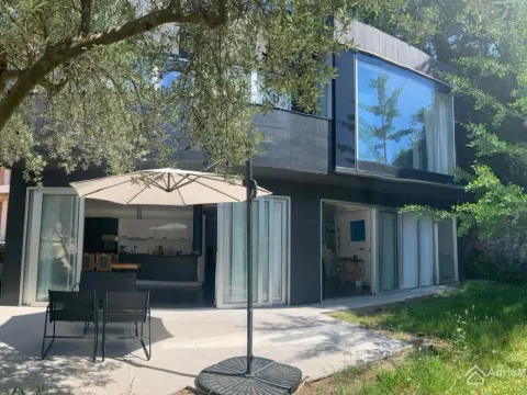 Prodaja, kuća, 350m², Prijevor, Budva