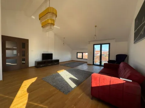 Izdavanje, četvorosoban stan, 150m2, Tološi, Podgorica