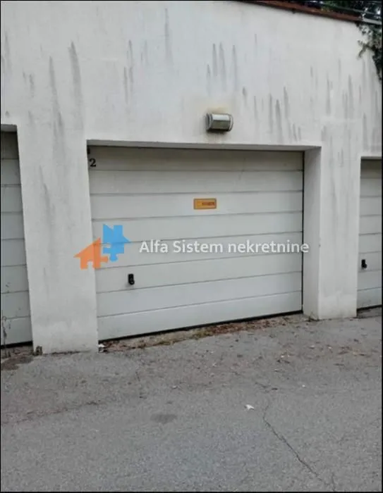 Izdavanje, trosoban stan, 98m², Savski Venac, Beograd