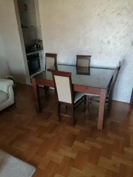 Izdavanje, dvosoban stan, 75m², Stari Aerodrom, Podgorica - image 9