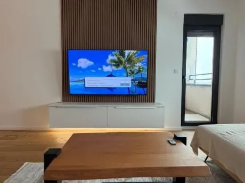 Izdavanje, trosoban stan, 67m², Hala Pionir, Palilula Sve Podlokacije - image 2