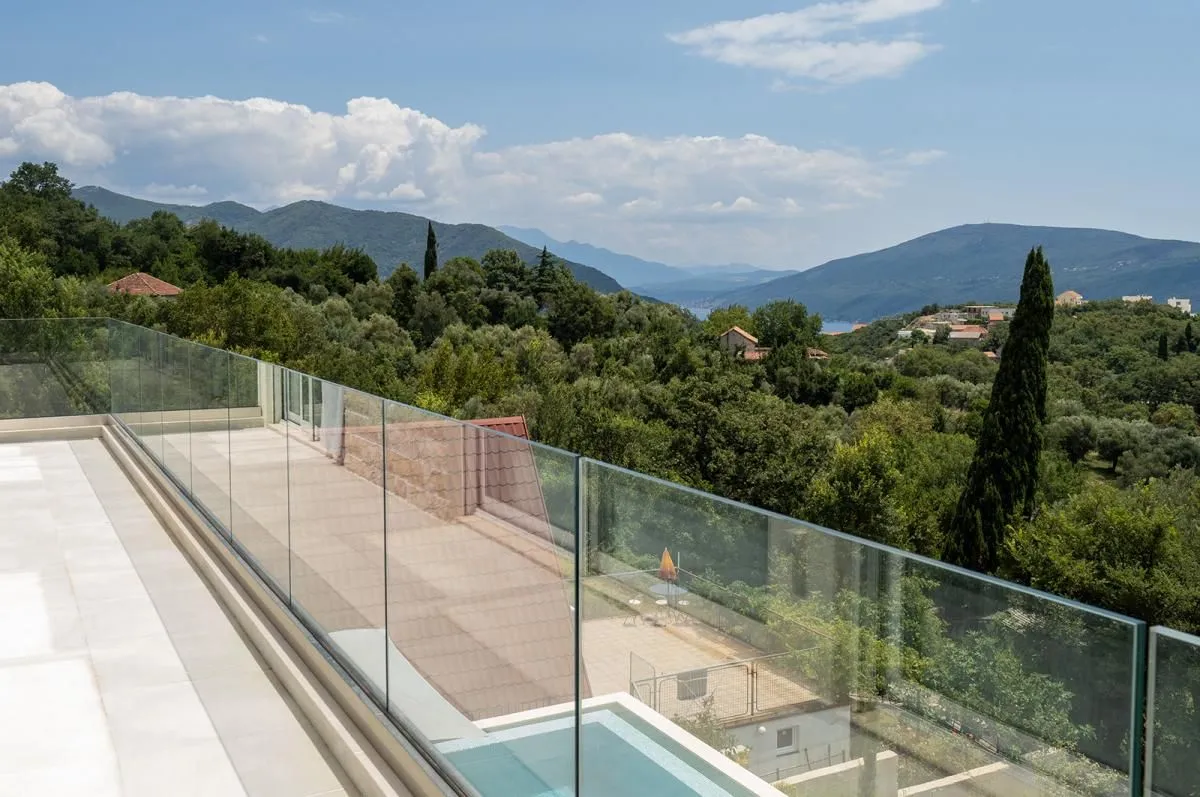 Prodaja, kuća, 320m², Herceg Novi, Crna Gora