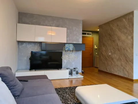 Izdavanje, trosoban stan, 83m², Vračar Hram, Vračar Sve Podlokacije - image 7