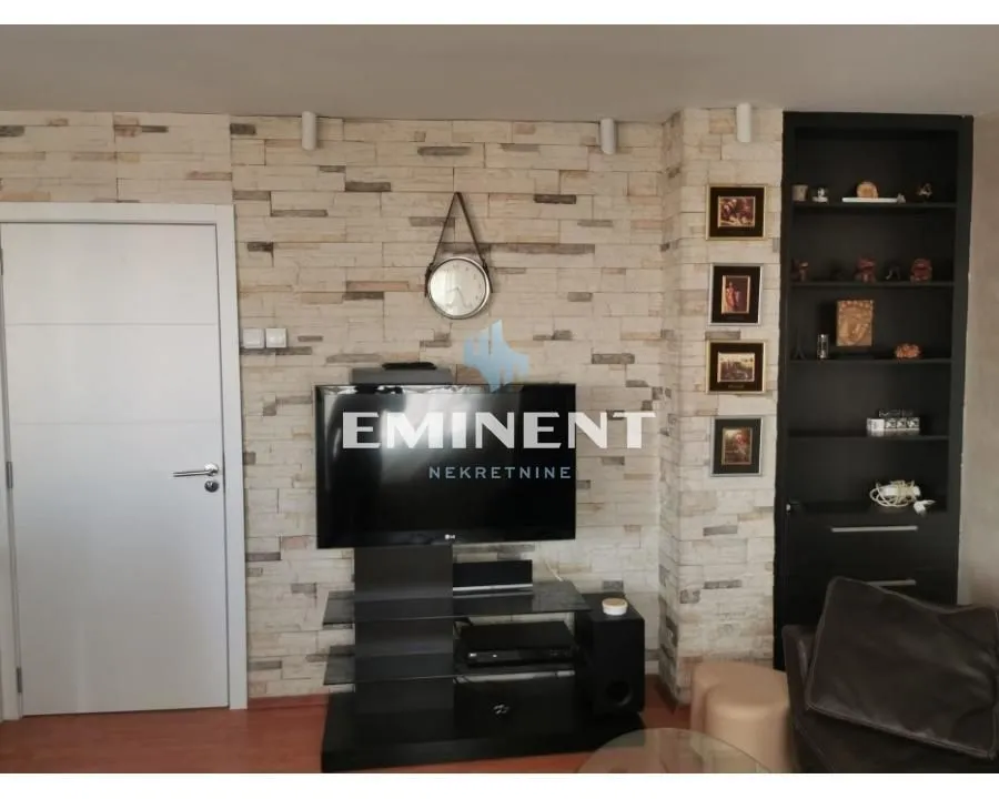 Izdavanje, dvosoban stan, 60m², Novi Beograd Blok 28, Novi Beograd Sve Podlokacije