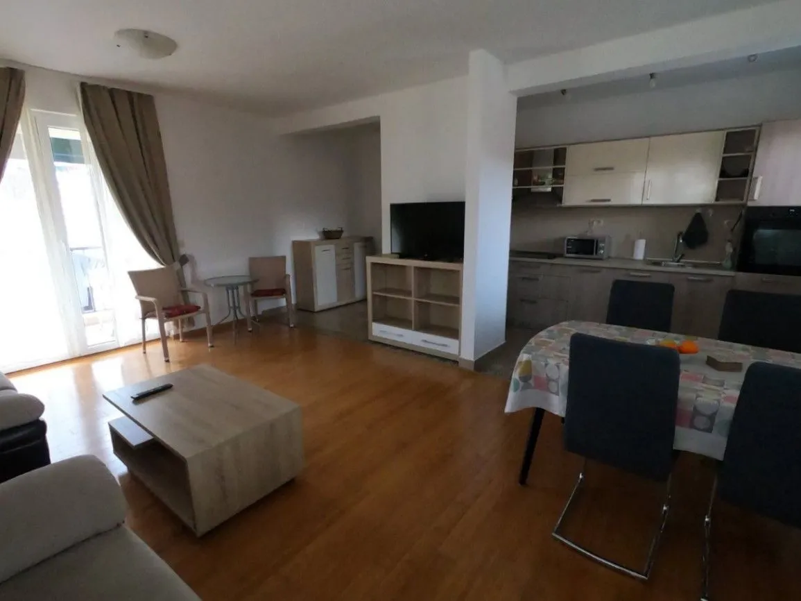 Izdavanje, jednosoban stan, 65m², Seljanovo, Tivat