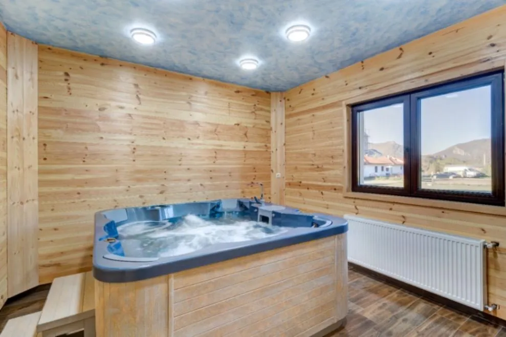 Sale, hospitality venue, 1250m², Kolašin, Crna Gora