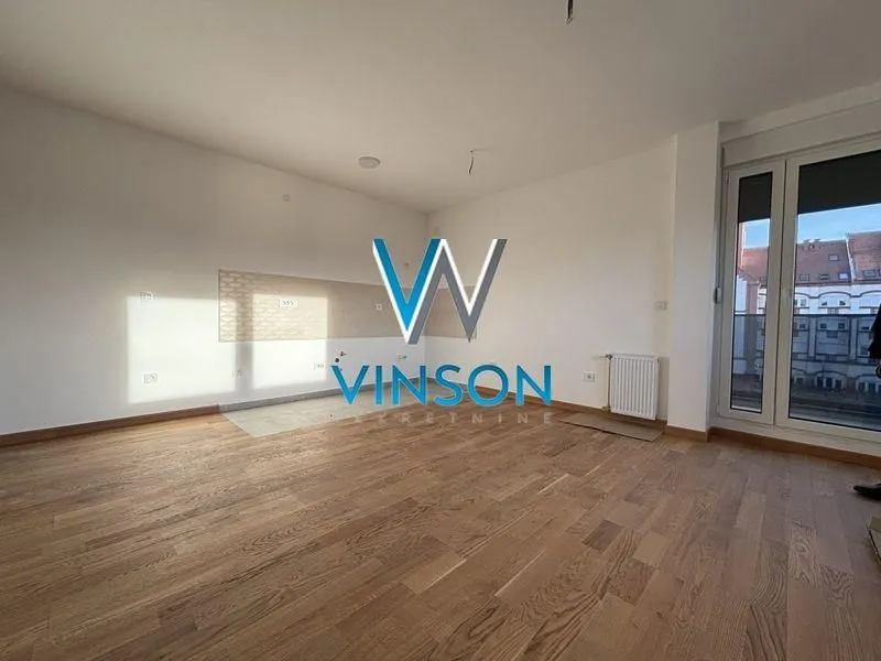 Izdavanje, poslovni prostor, 42m², Telep, Novi Sad Sve Podlokacije