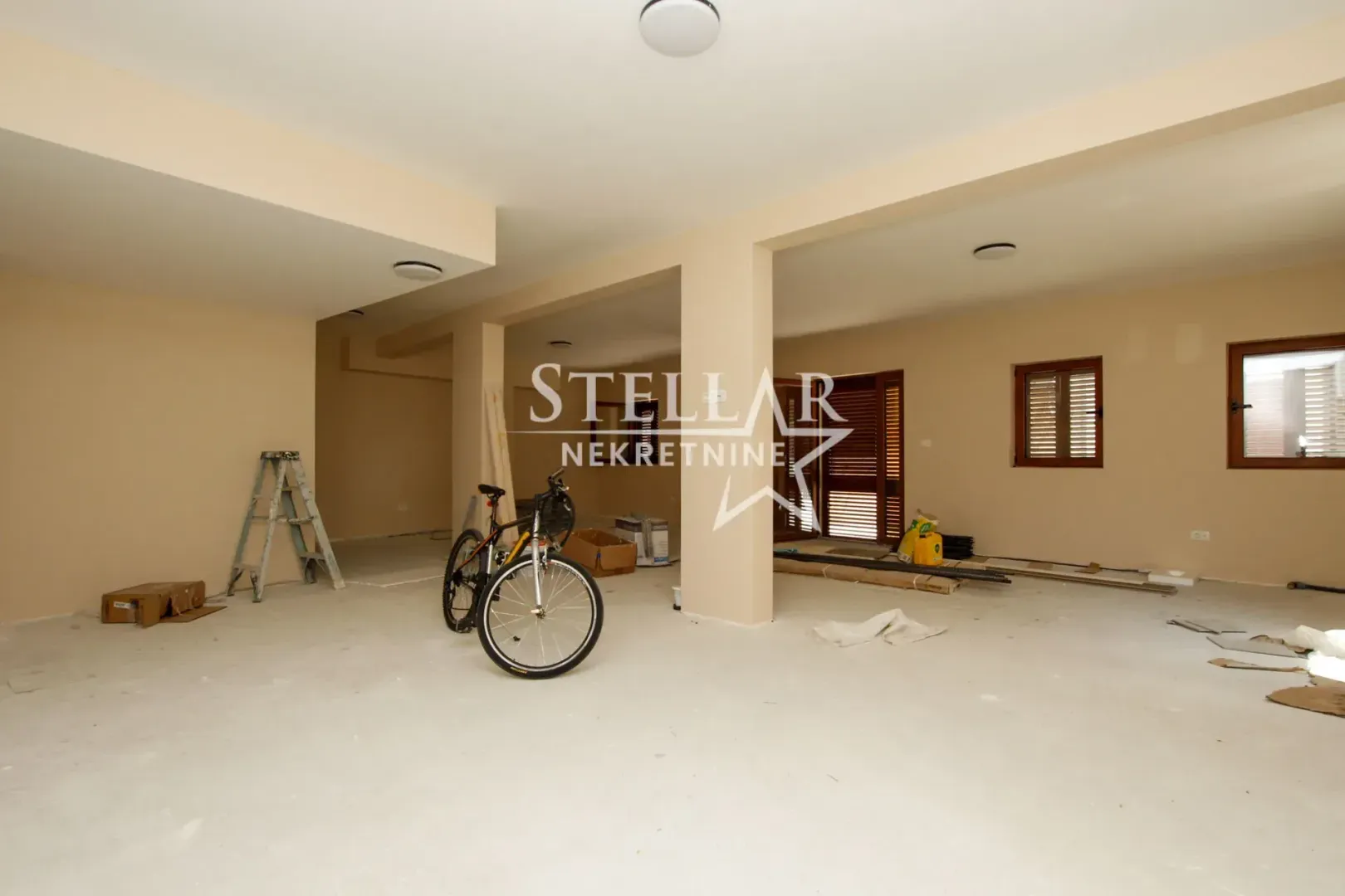 Rent, office space, 878m², Stara Varoš, Podgorica