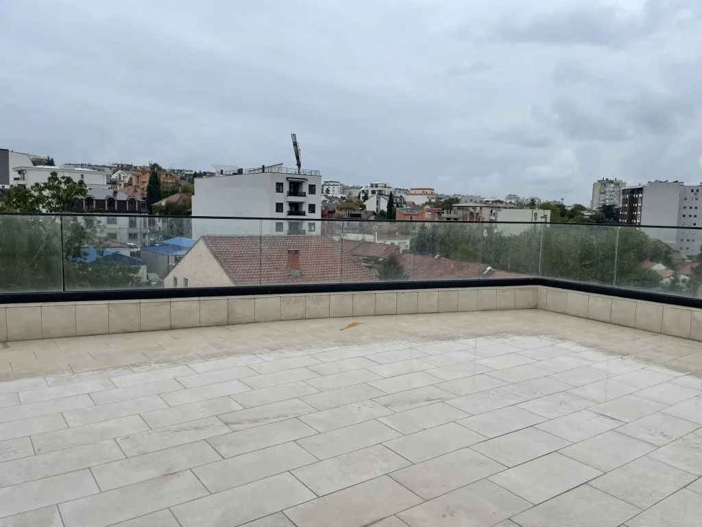 Prodaja, stan, 357m², Dušanovac, Voždovac Sve Podlokacije