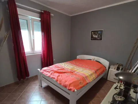 Izdavanje, jednosoban stan, 55m², Šušanj, Bar - image 1