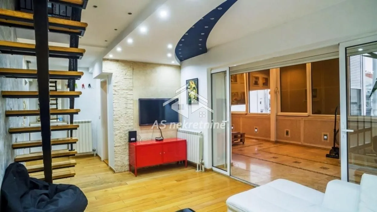 Rent, four bedroom apartment, 140m², Đeram Pijaca, Beograd