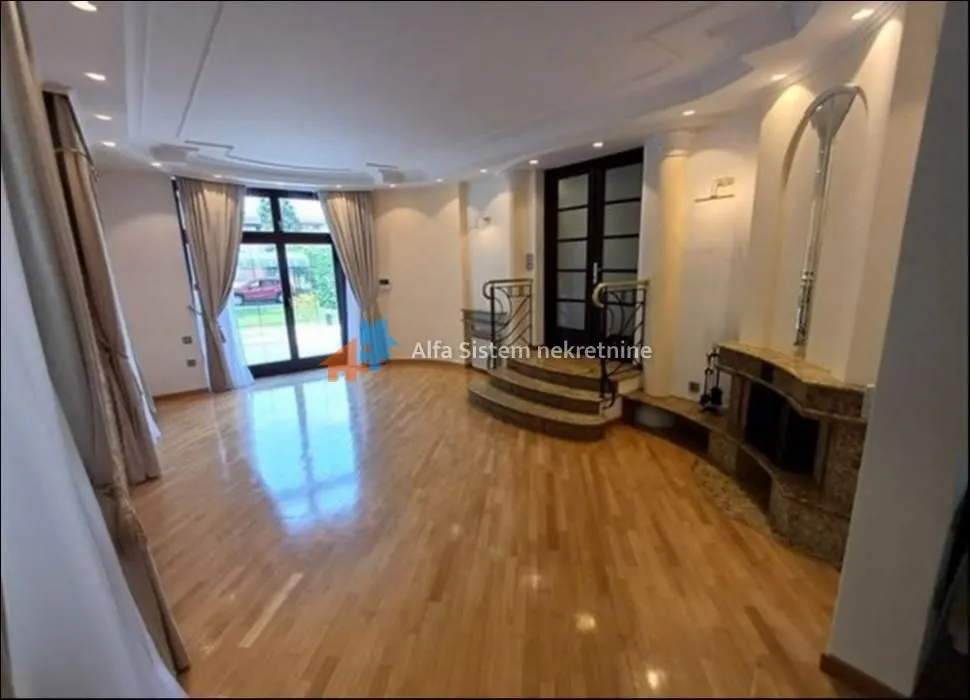 Izdavanje, kuća, 300m², Voždovac Sve Podlokacije, Beograd