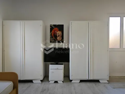 Izdavanje, stan, 31m², Stari Aerodrom, Podgorica - image 2