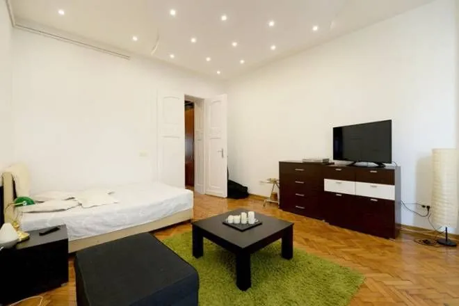Sale, three bedroom apartment, 86m², Vračar Centar, Vračar Sve Podlokacije