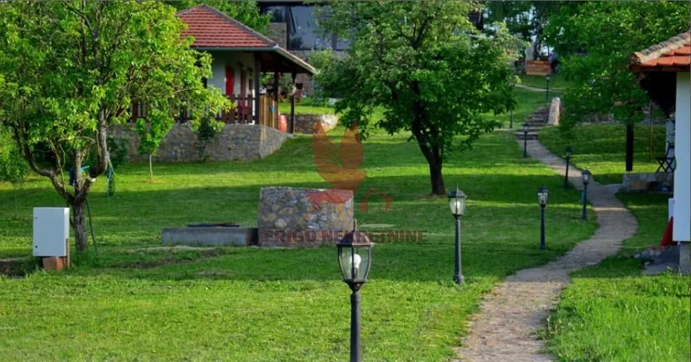 Sale, house, 400m², Koraćica, Mladenovac