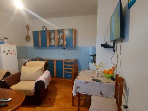 Prodaja, kuća, 67m², Centar, Nikšić - image 9