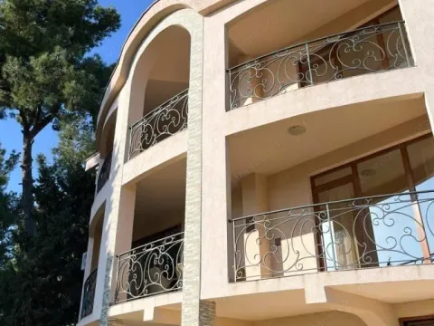 Prodaja, kuća, 200m², Bar, Crna Gora - image 8