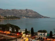 Rent, one bedroom apartment, 54m², Slovenska Plaža, Budva - image 2