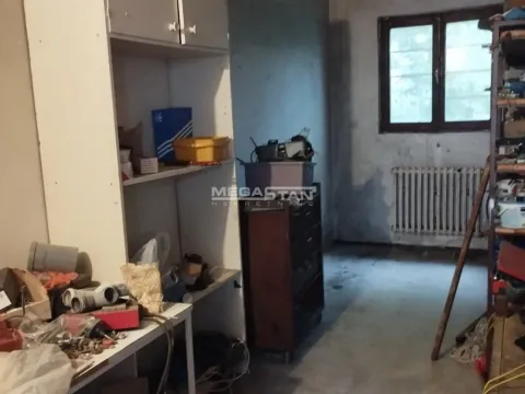 Prodaja, trosoban stan, 78m², Krnjaca, Palilula Sve Podlokacije - image 2
