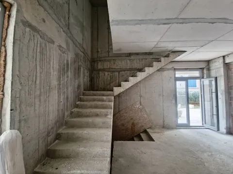 Rent, office space, 353m², Budva, Crna Gora - image 2