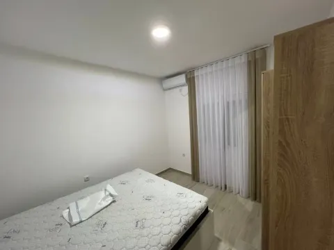 Izdavanje, dvosoban stan, 80m², Tivat, Crna Gora - image 4