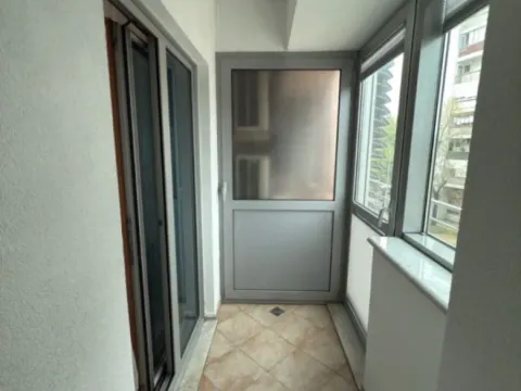 Izdavanje, jednosoban stan, 55m², Centar, Podgorica - image 10