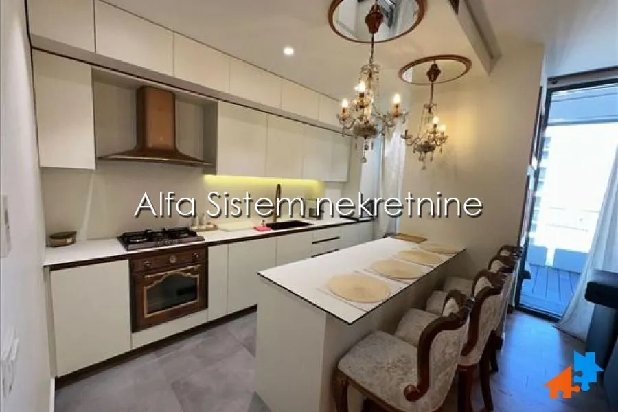 Rent, four bedroom apartment, 147m², Savski Venac, Beograd