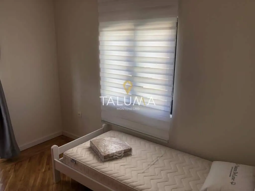 Izdavanje, dvosoban stan, 72m², Momišići, Podgorica