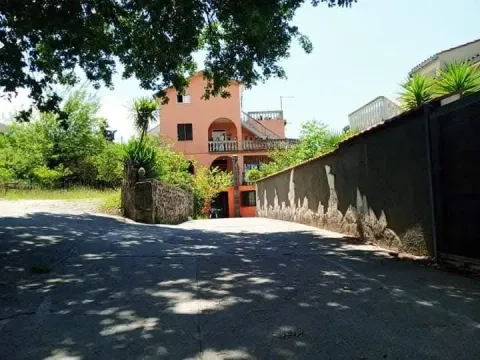 Izdavanje, trosoban stan, 70m², Kalimanj, Tivat - image 4