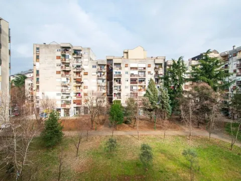 Rent, one bedroom apartment, 46m², Blok 6, Podgorica - image 19