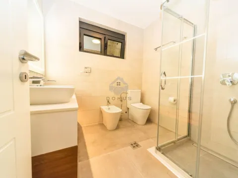 Izdavanje, kuća, 220m², Podgorica, Crna Gora - image 29