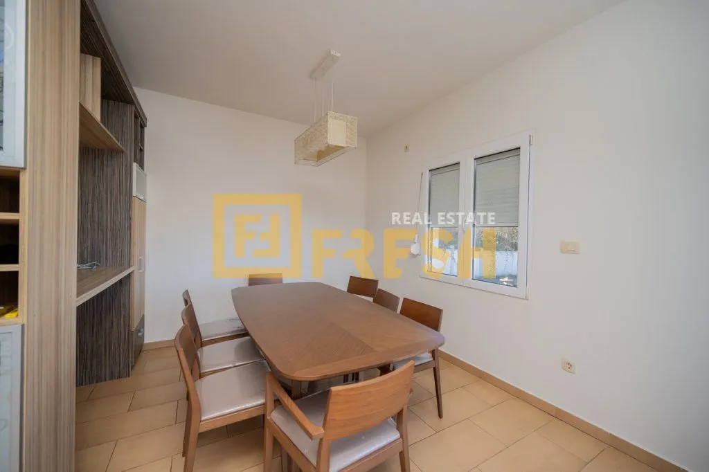 Prodaja, kuća, 250m², Ostalo, Podgorica