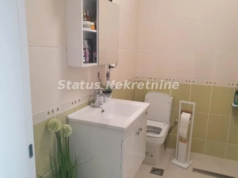 Prodaja, kuća, 360m², Irig, Srbija