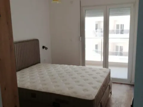 Izdavanje, jednosoban stan, 46m², Stari Aerodrom, Podgorica - image 12