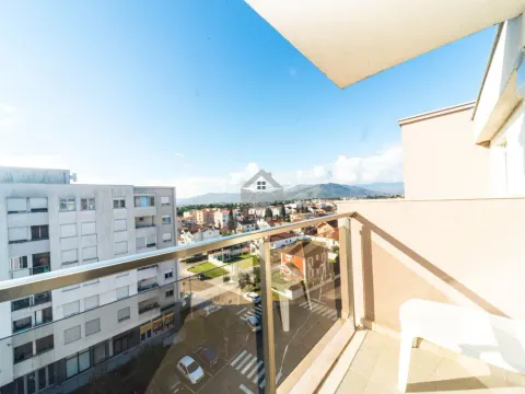 Izdavanje, jednosoban stan, 45m², Blok 9, Podgorica - image 8