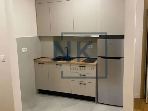 Izdavanje, poslovni prostor, 40m², Central Point, Podgorica - image 2