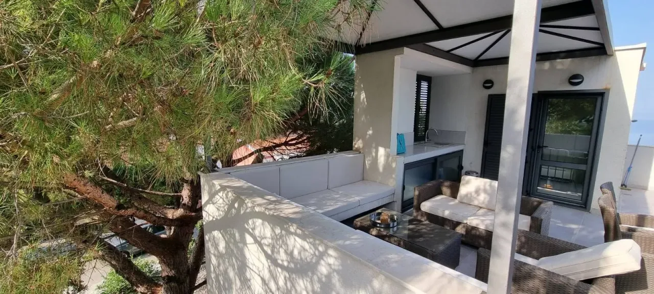 Prodaja, kuća, 156m², Kunje, Bar