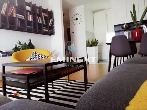 Izdavanje, dvosoban stan, 51m², Novi Beograd Blok 67, Novi Beograd Sve Podlokacije - image 2