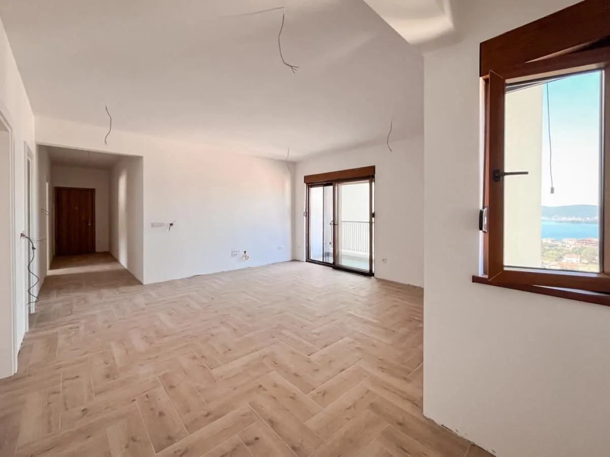 Prodaja, dvosoban stan, 72m², Tivat, Crna Gora