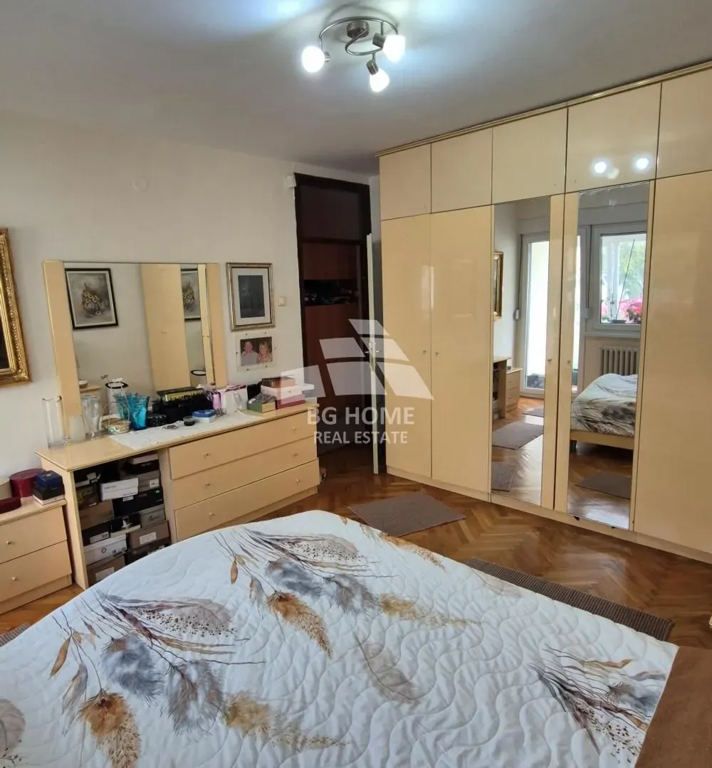 Prodaja, četvorosoban stan, 87m², Karaburma, Palilula Sve Podlokacije