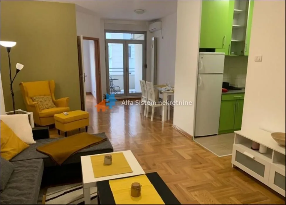 Rent, two bedroom apartment, 50m², Vračar Sve Podlokacije, Beograd