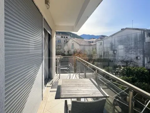 Izdavanje, dvosoban stan, 65m², Tivat, Crna Gora - image 7