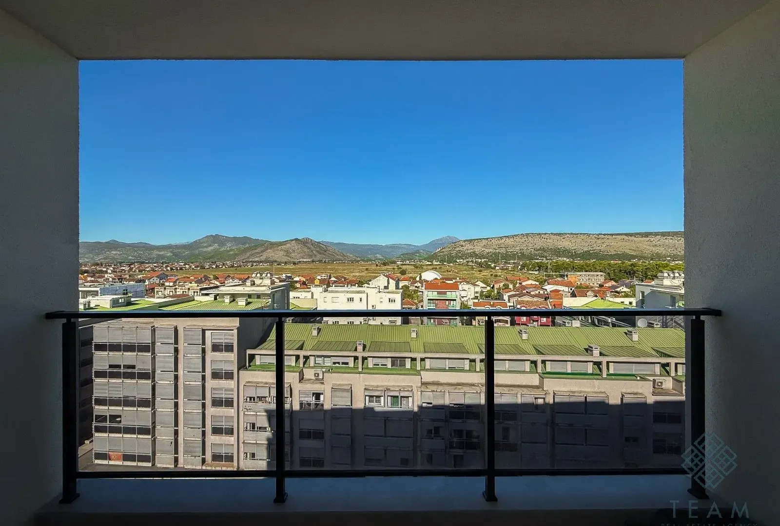 Prodaja, trosoban stan, 127m², Tološka šuma, Podgorica