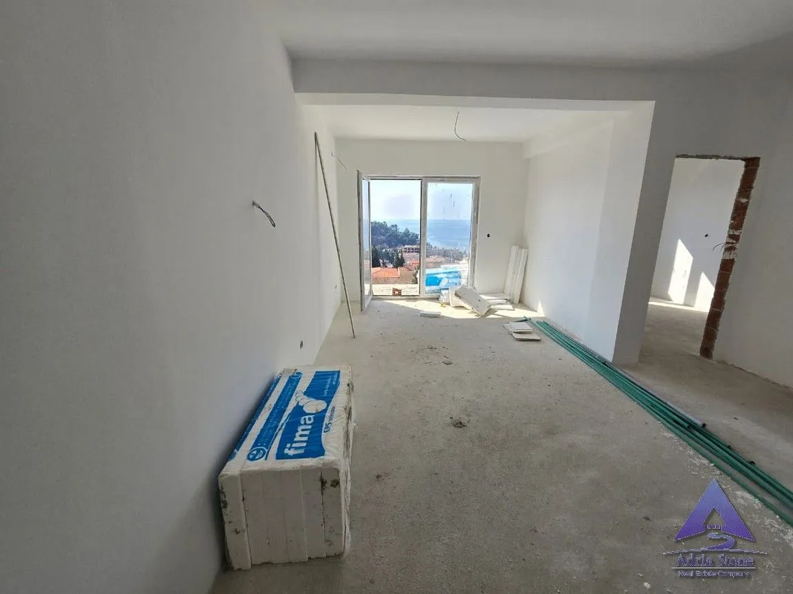 Sale, two bedroom apartment, 55m², Petrovac, Budva